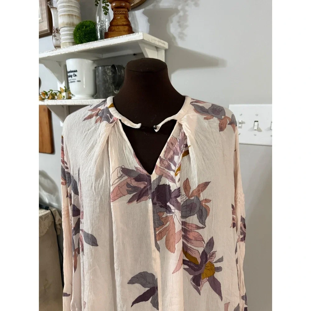 Free People Tunic women's S Pink Floral Boho Gauze Keyhole Lace Peasant Top